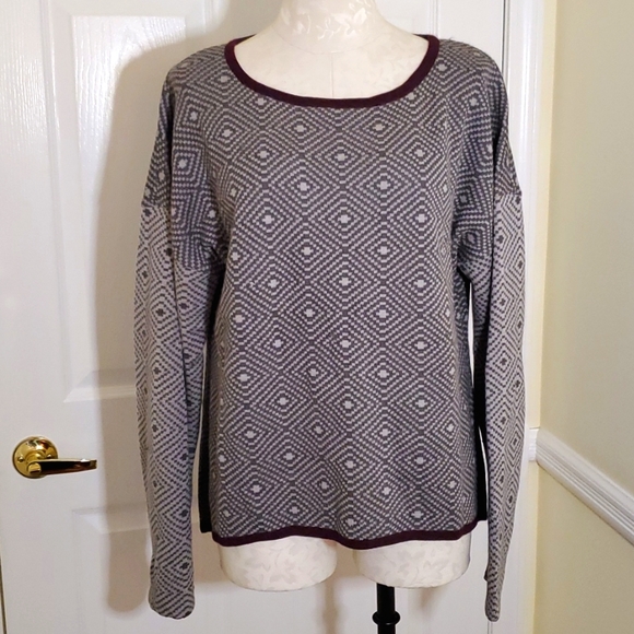 BEYOND THREADS drop shoulder sweater L - Picture 1 of 5